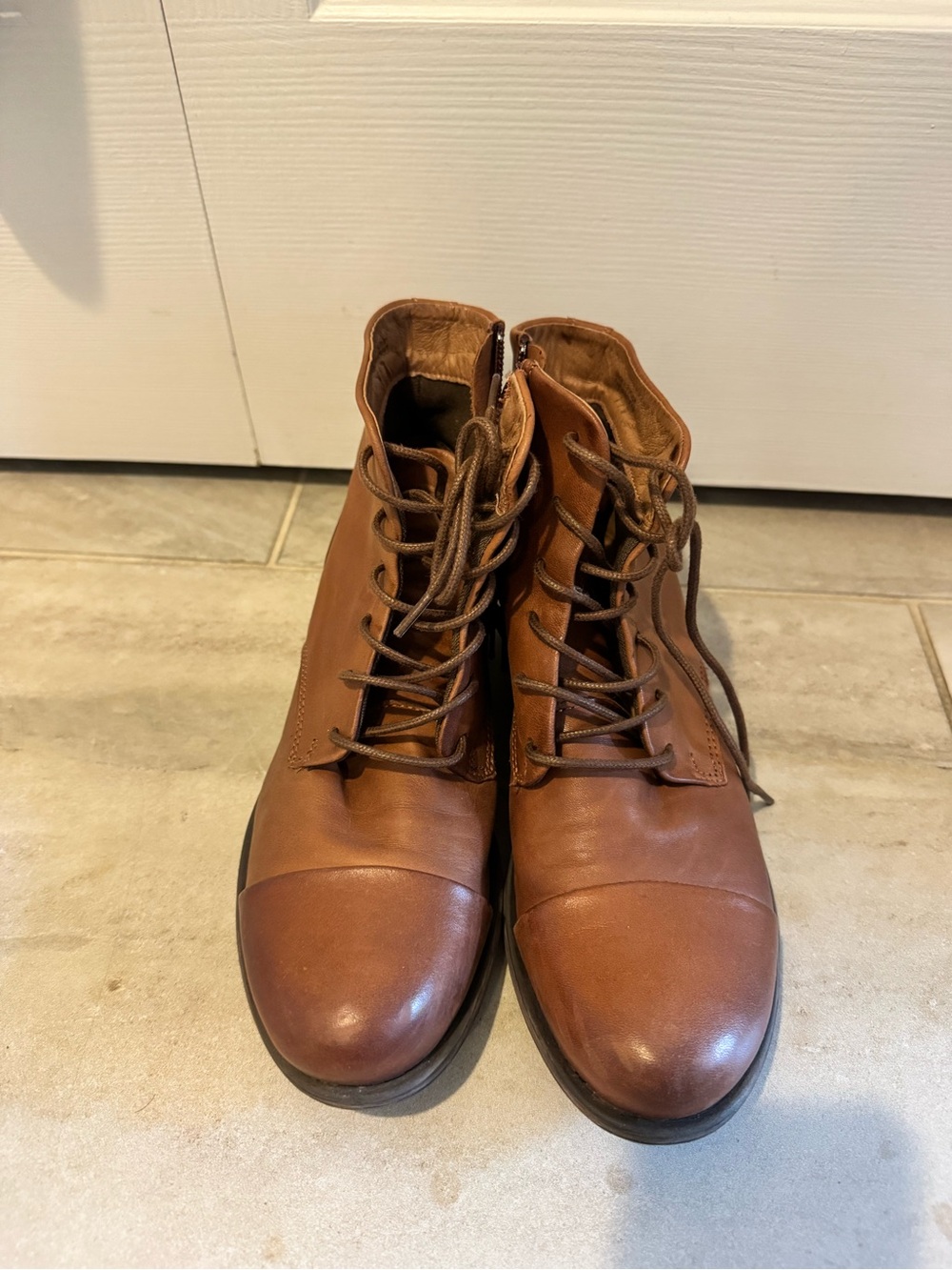 [Little Burgandy] Brown Leather Lace-Up Boots